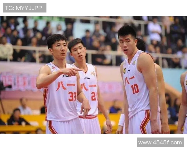 韩硕：从篮球场的拼搏到人生的精彩转折与成长之路