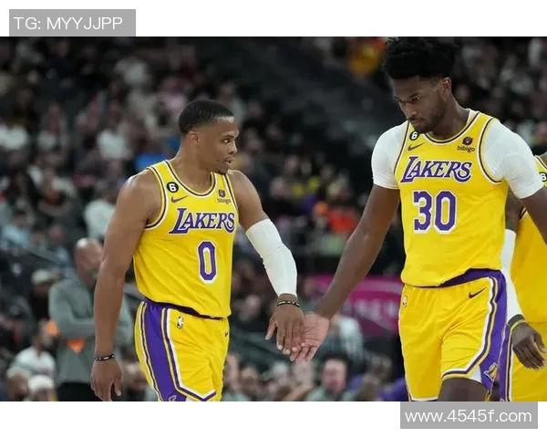 湖人对阵太阳季前赛直播观看指南及精彩赛况分析 湖人对阵太阳季前赛直播观看指南及精彩赛况分析