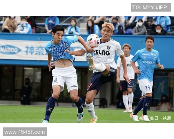 湘南海洋与鸟栖的激烈对决展现足球魅力与团队精神的精彩碰撞 湘南海洋与鸟栖的激烈对决展现足球魅力与团队精神的精彩碰撞