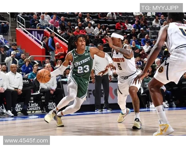 杰登艾维的篮球之路:从大学新星到NBA未来之光 杰登艾维的篮球之路:从大学新星到NBA未来之光