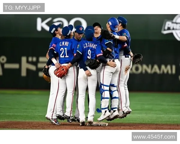 台北白队迎战加拿大队力争在国际赛场上展现实力与风采 台北白队迎战加拿大队力争在国际赛场上展现实力与风采