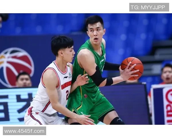 广厦与上海激战正酣双方全力争夺胜利荣耀之战 广厦与上海激战正酣双方全力争夺胜利荣耀之战