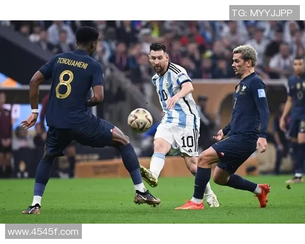 中国足球对阵伊朗现场精彩瞬间回顾与赛后分析 中国足球对阵伊朗现场精彩瞬间回顾与赛后分析